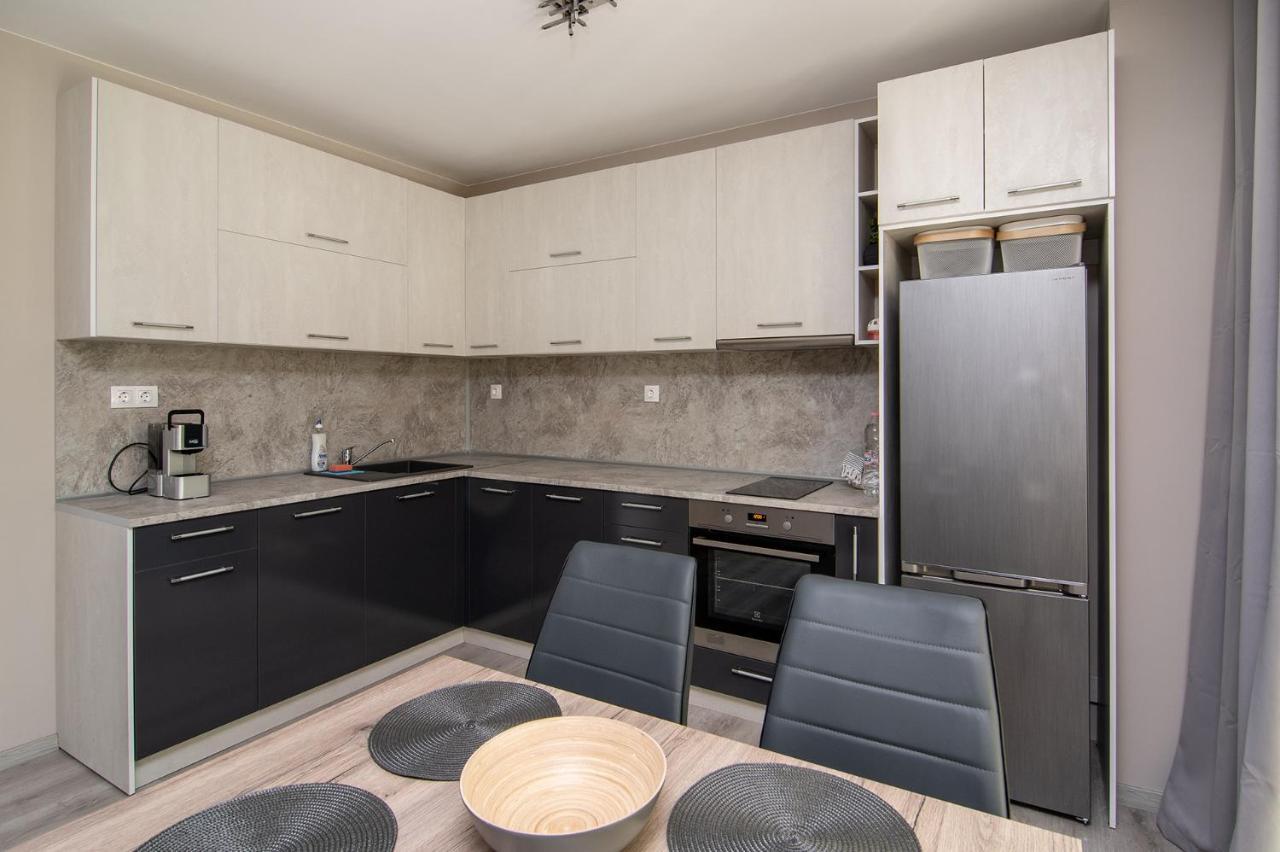 Cozy Flats Nearby Center Free Park Area Varna Exterior foto