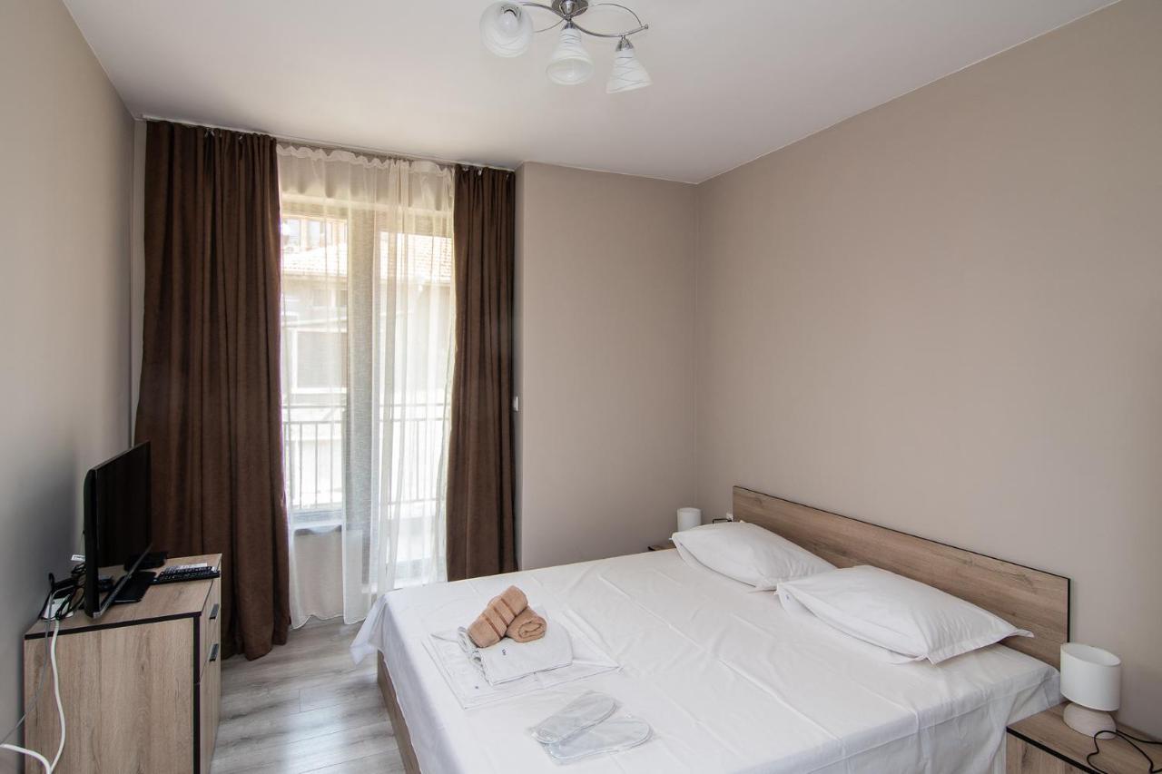 Cozy Flats Nearby Center Free Park Area Varna Exterior foto