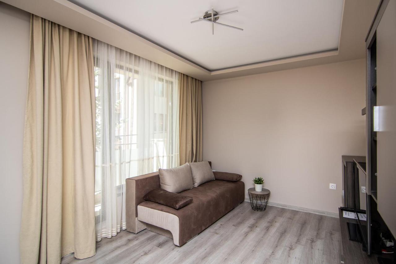 Cozy Flats Nearby Center Free Park Area Varna Exterior foto